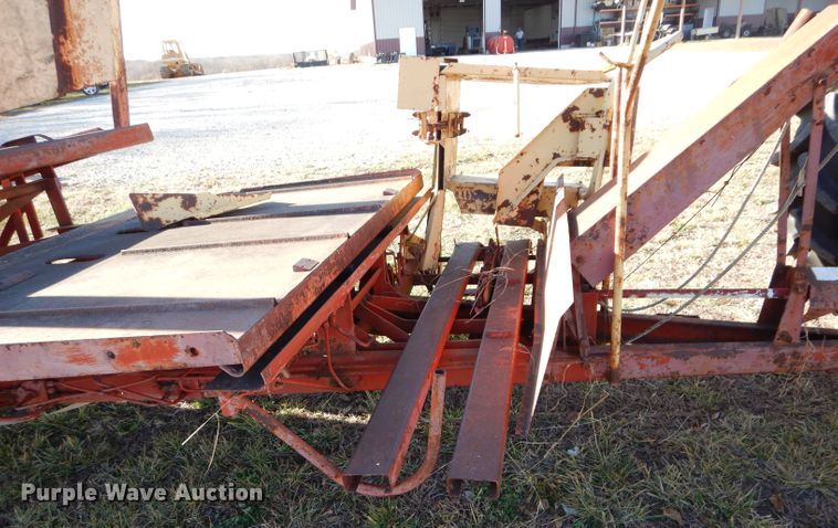 image for item DM4421 New Holland Stackliner 1010  bale stacker