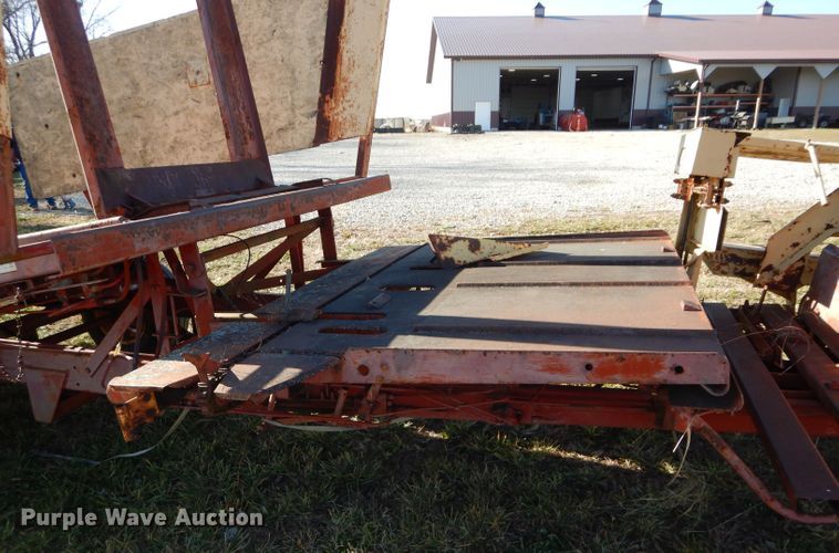 image for item DM4421 New Holland Stackliner 1010  bale stacker