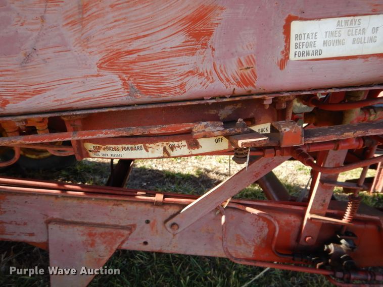 image for item DM4421 New Holland Stackliner 1010  bale stacker