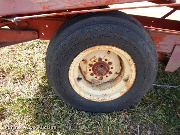 image for item DM4421 New Holland Stackliner 1010  bale stacker