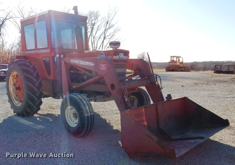 image for item DM4422 1972 Massey Ferguson 1130  tractor