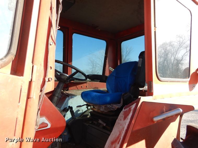 image for item DM4422 1972 Massey Ferguson 1130  tractor