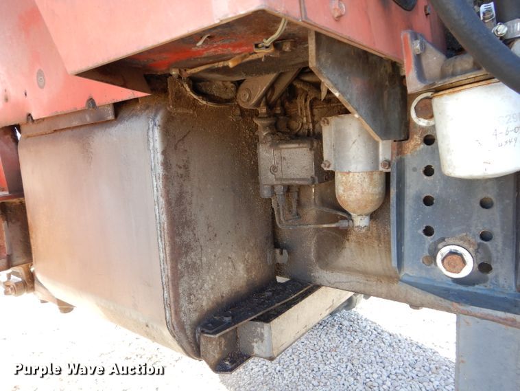 image for item DM4422 1972 Massey Ferguson 1130  tractor