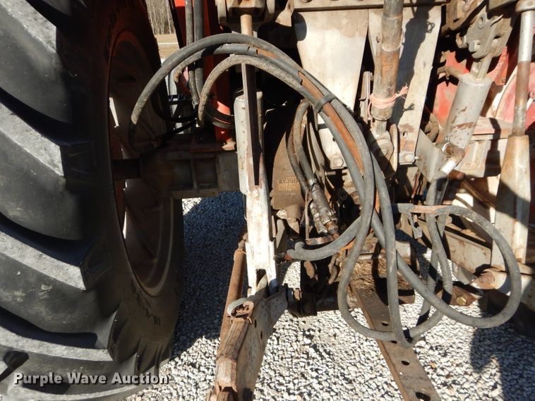 image for item DM4422 1972 Massey Ferguson 1130  tractor