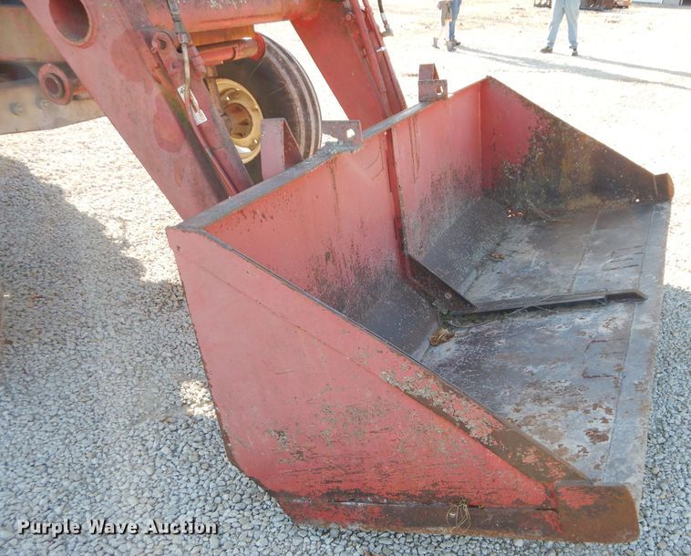 image for item DM4422 1972 Massey Ferguson 1130  tractor