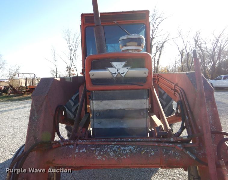 image for item DM4422 1972 Massey Ferguson 1130  tractor