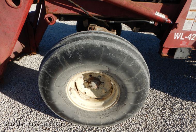 image for item DM4422 1972 Massey Ferguson 1130  tractor