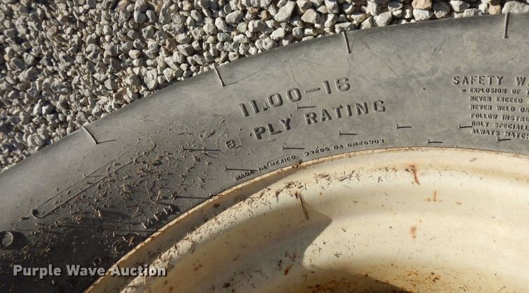 image for item DM4422 1972 Massey Ferguson 1130  tractor