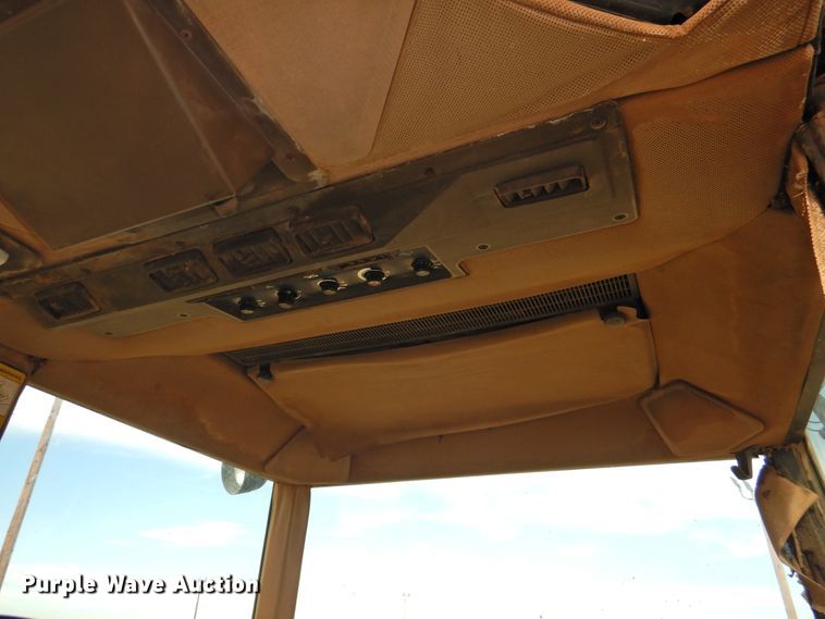 image for item DN0072 1990 John Deere 4555  tractor