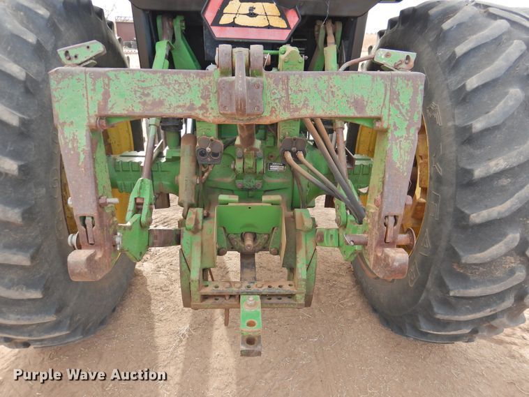 image for item DN0072 1990 John Deere 4555  tractor