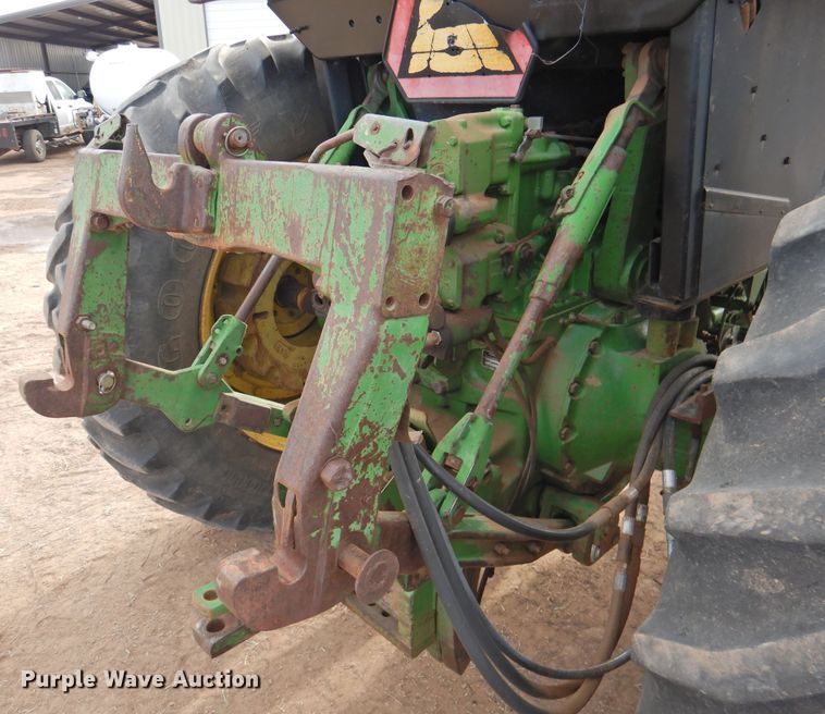image for item DN0072 1990 John Deere 4555  tractor