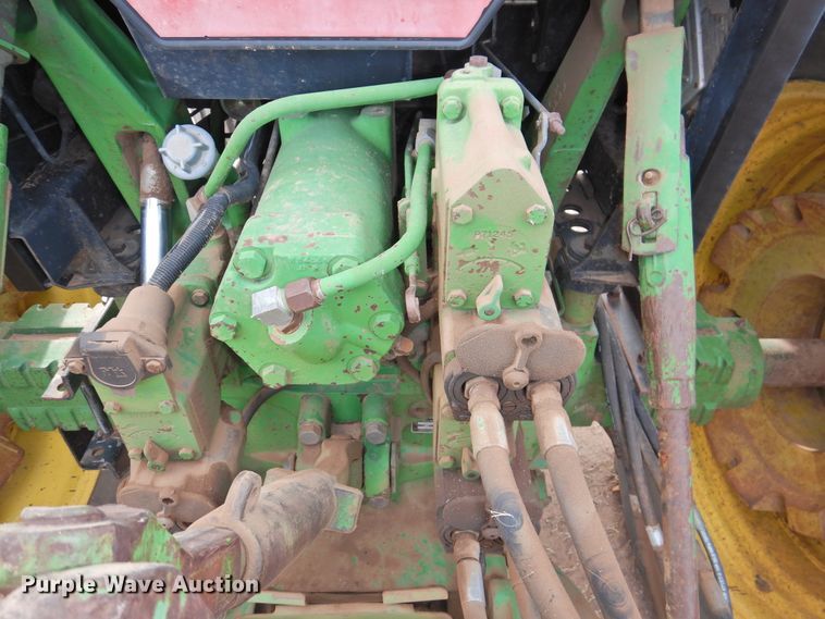 image for item DN0072 1990 John Deere 4555  tractor