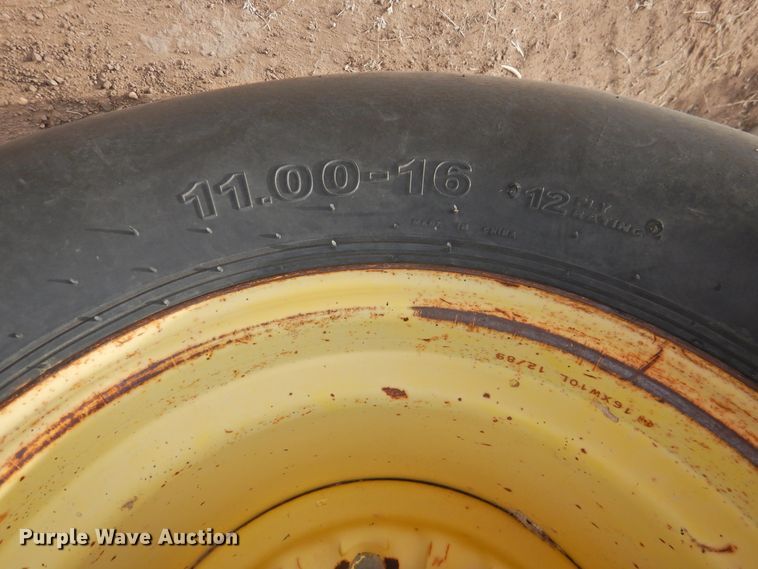 image for item DN0072 1990 John Deere 4555  tractor