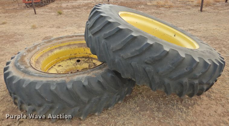 image for item DN0072 1990 John Deere 4555  tractor