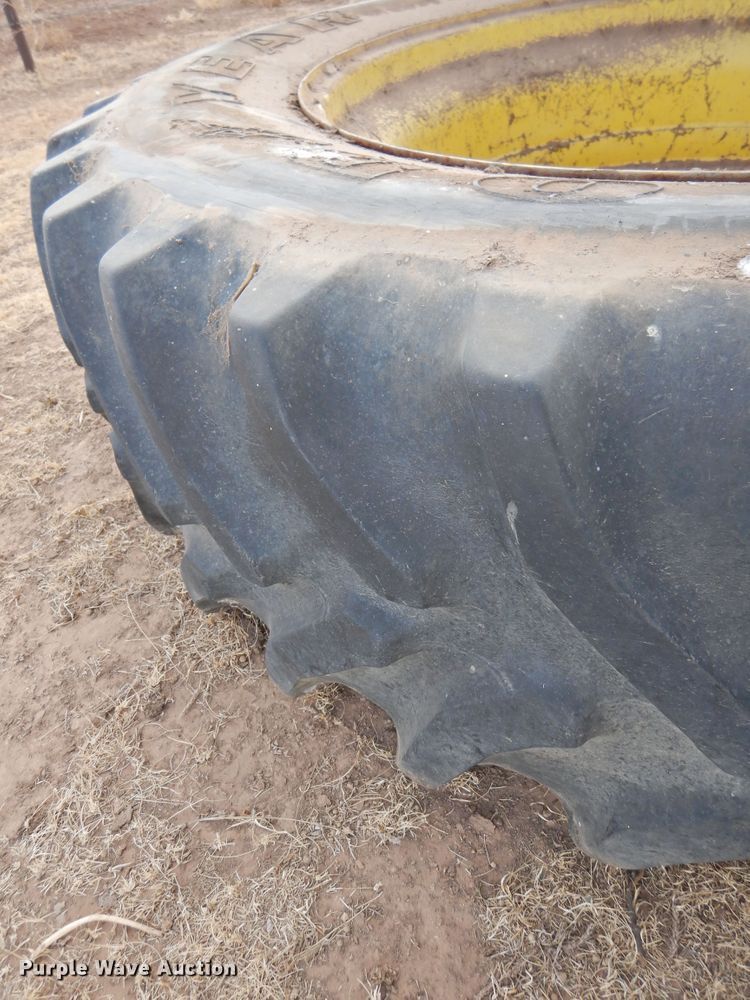 image for item DN0072 1990 John Deere 4555  tractor