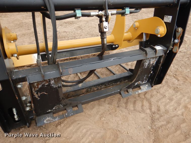 image for item DN2501 HLA BK60 skid steer round bale cutter