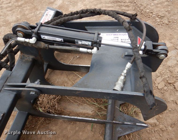 image for item DN2504 Stout HD72-8 72"W skid steer grapple bucket