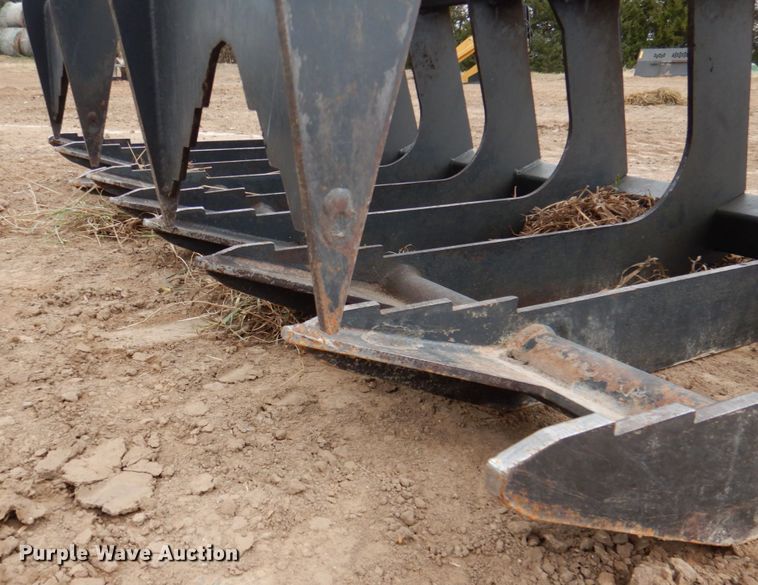 image for item DN2504 Stout HD72-8 72"W skid steer grapple bucket