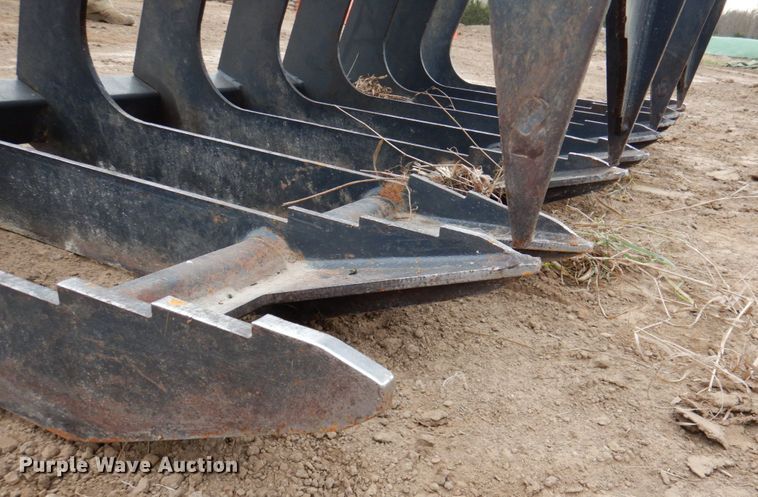 image for item DN2504 Stout HD72-8 72"W skid steer grapple bucket