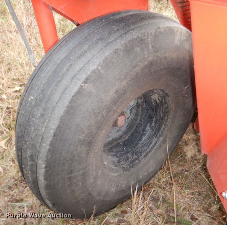 image for item DN2507 Kuhn FC4000RG  windrower