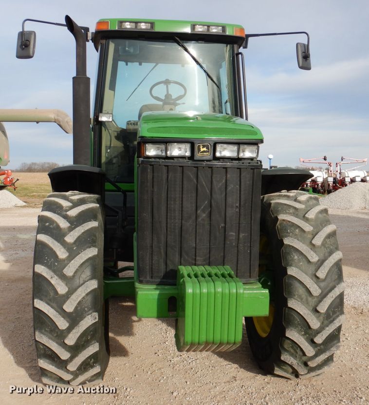 image for item DN2514 1997 John Deere 8100  MFWD tractor