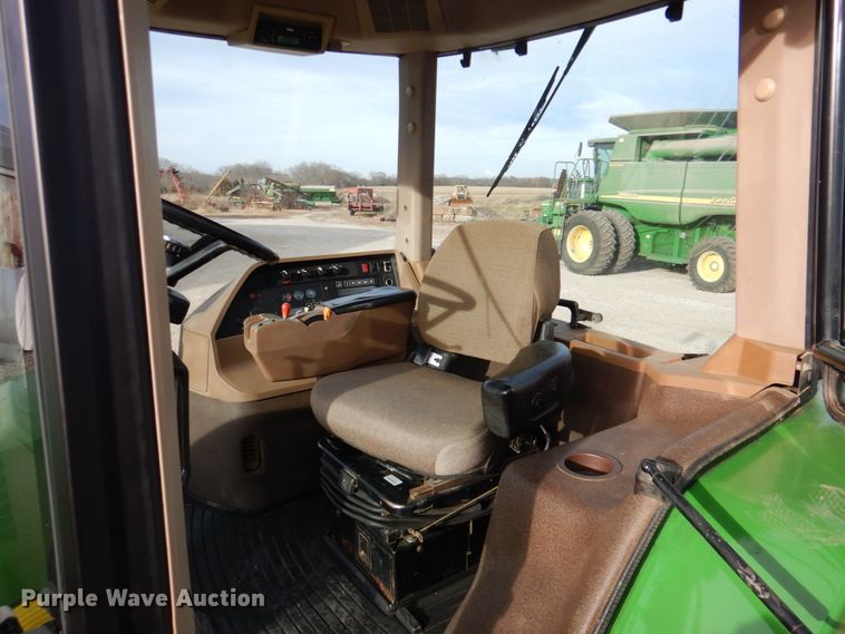 image for item DN2514 1997 John Deere 8100  MFWD tractor