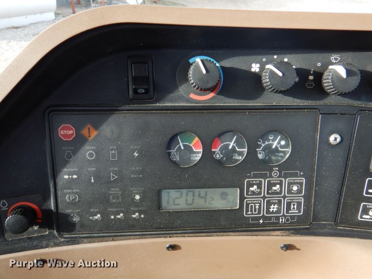 image for item DN2514 1997 John Deere 8100  MFWD tractor