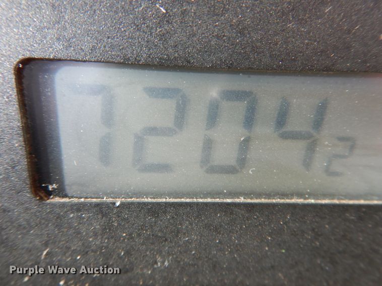 image for item DN2514 1997 John Deere 8100  MFWD tractor