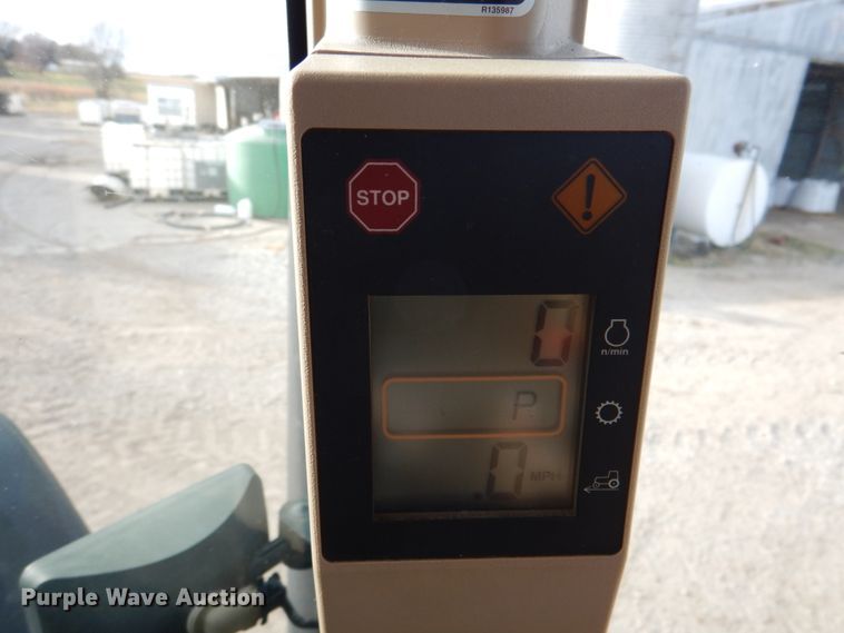 image for item DN2514 1997 John Deere 8100  MFWD tractor