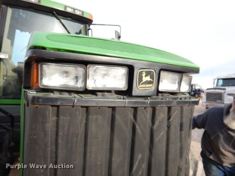 image for item DN2514 1997 John Deere 8100  MFWD tractor