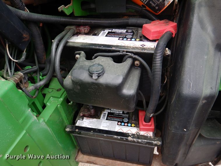 image for item DN2514 1997 John Deere 8100  MFWD tractor