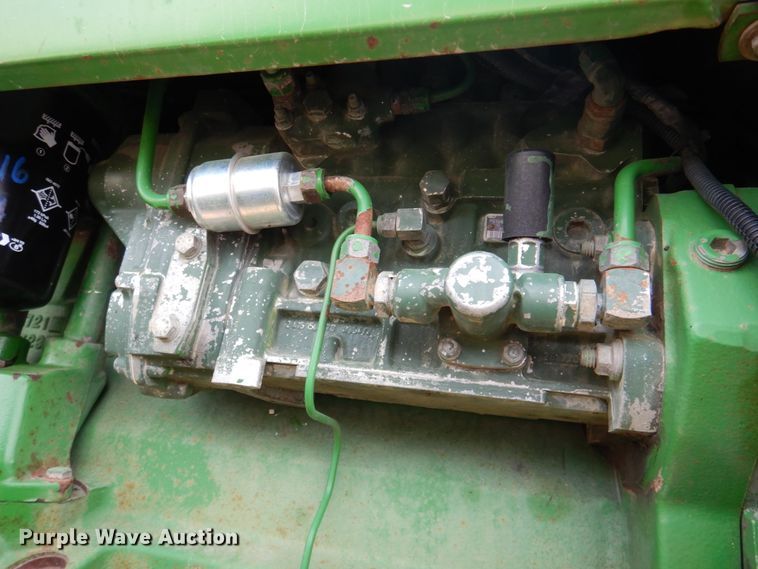 image for item DN2514 1997 John Deere 8100  MFWD tractor