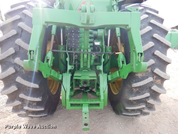 image for item DN2514 1997 John Deere 8100  MFWD tractor