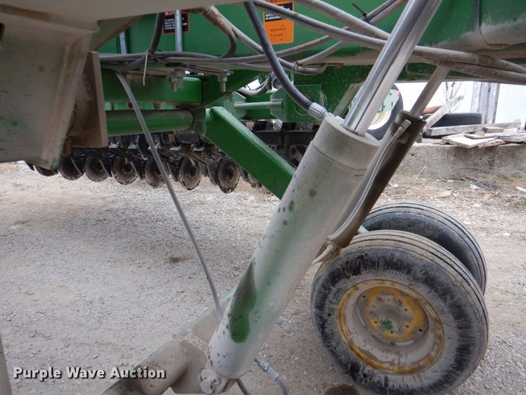 image for item DN2542 John Deere 455  grain drill