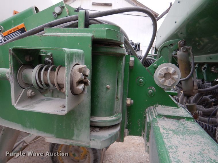 image for item DN2542 John Deere 455  grain drill