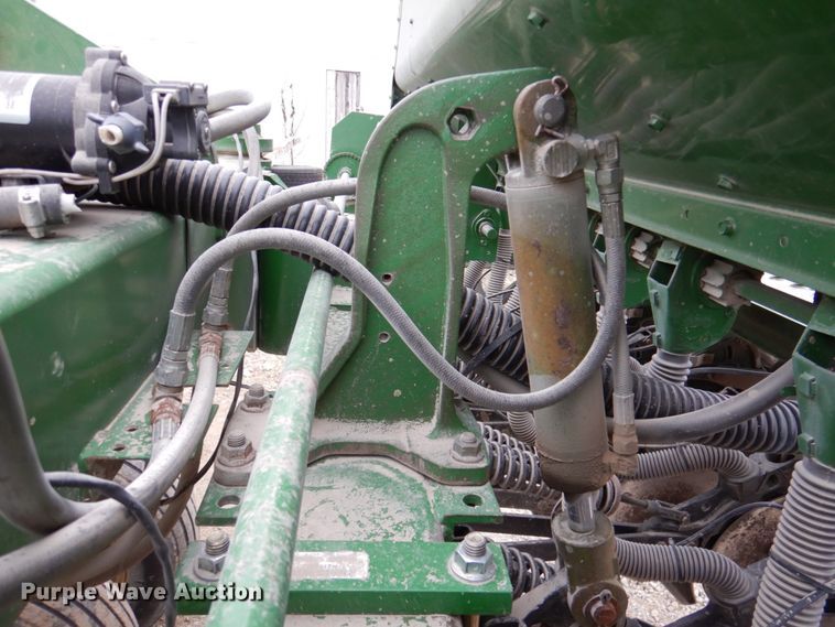 image for item DN2542 John Deere 455  grain drill