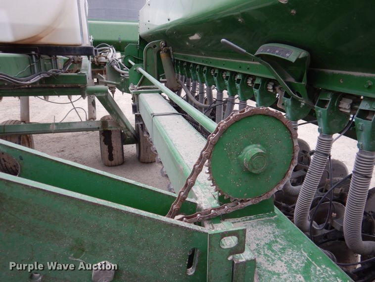image for item DN2542 John Deere 455  grain drill