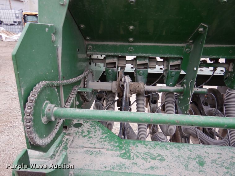 image for item DN2542 John Deere 455  grain drill