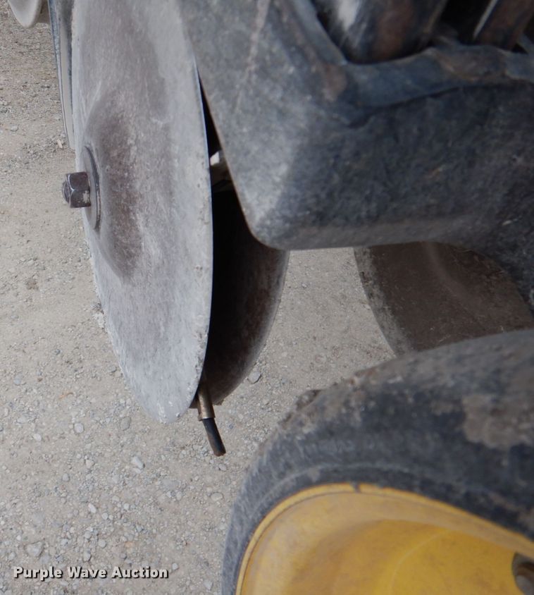 image for item DN2542 John Deere 455  grain drill