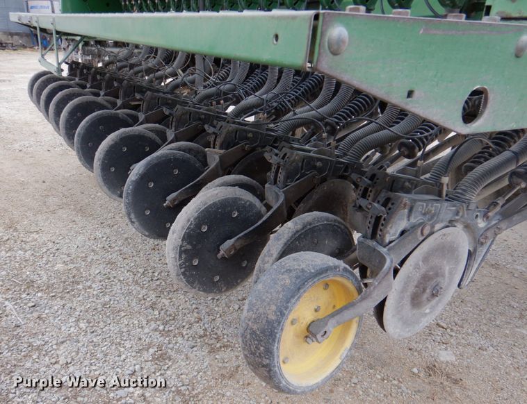 image for item DN2542 John Deere 455  grain drill