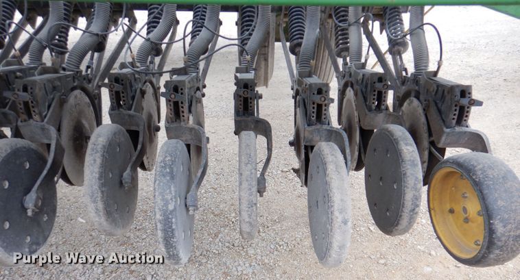 image for item DN2542 John Deere 455  grain drill