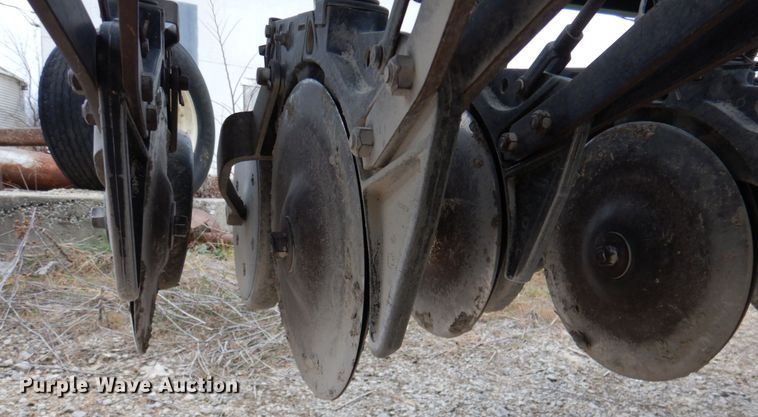 image for item DN2542 John Deere 455  grain drill