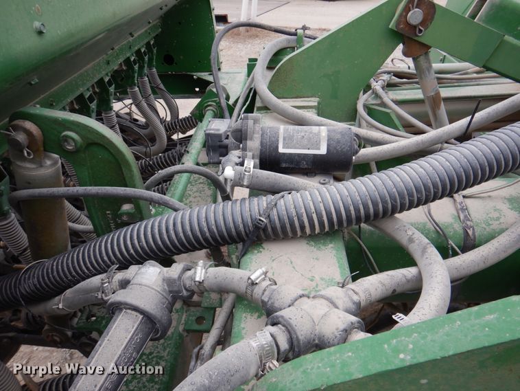 image for item DN2542 John Deere 455  grain drill