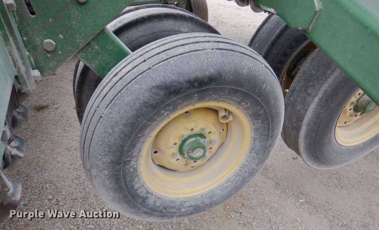 image for item DN2542 John Deere 455  grain drill