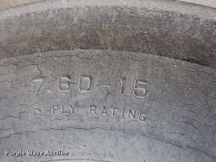 image for item DN2542 John Deere 455  grain drill