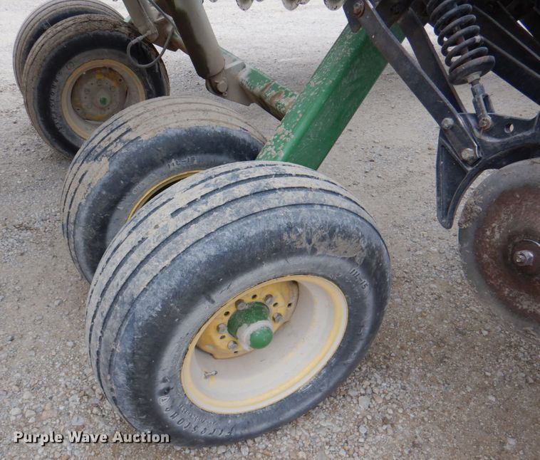 image for item DN2542 John Deere 455  grain drill