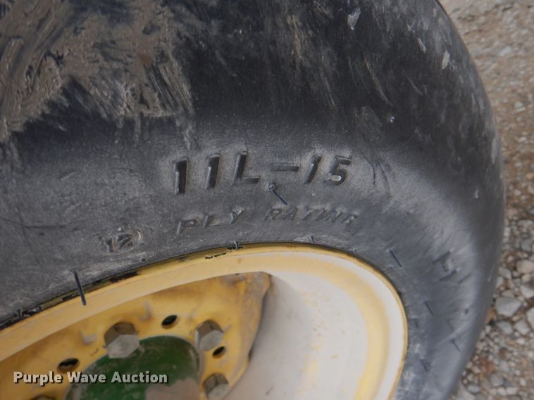 image for item DN2542 John Deere 455  grain drill