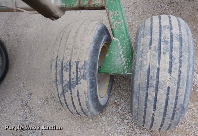 image for item DN2542 John Deere 455  grain drill