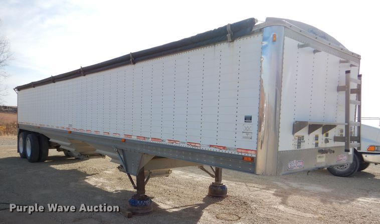 image for item DN5383 2000 Wilson DWH400  grain trailer