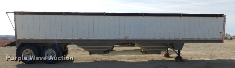 image for item DN5383 2000 Wilson DWH400  grain trailer